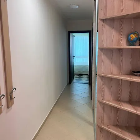 Апартамент Royal Marina Bulgaria *